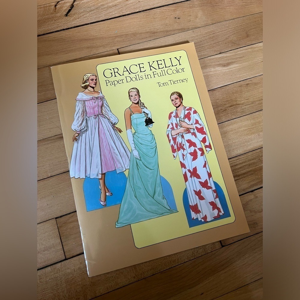 Grace Kelly Paper Dolls in‎ Full Color by Tom Tierney uncut